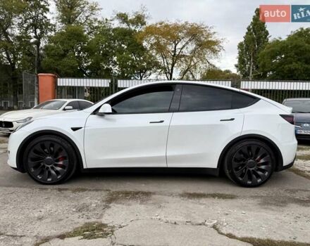 Белый Тесла Model Y, объемом двигателя 0 л и пробегом 88 тыс. км за 26999 $, фото 15 на Automoto.ua