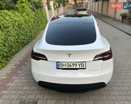 Белый Тесла Model Y, объемом двигателя 0 л и пробегом 69 тыс. км за 25500 $, фото 20 на Automoto.ua
