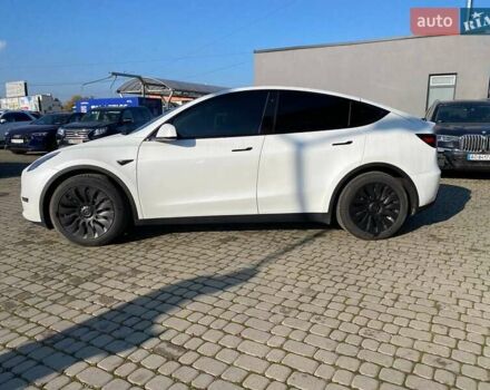 Білий Тесла Model Y, об'ємом двигуна 0 л та пробігом 54 тис. км за 21900 $, фото 3 на Automoto.ua