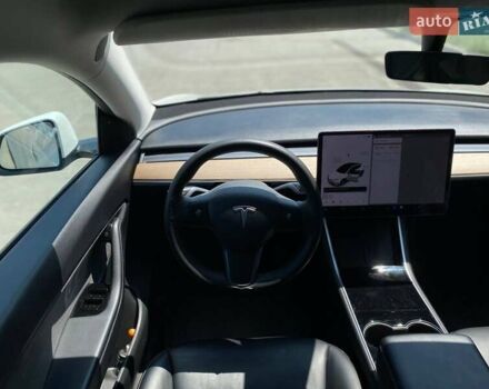 Белый Тесла Model Y, объемом двигателя 0 л и пробегом 110 тыс. км за 22490 $, фото 23 на Automoto.ua