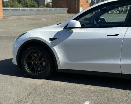 Тесла Model Y 2021 в Киеве на Automoto.ua Белый Тесла Model Y, объемом двигателя 0 л и пробегом 117 тыс. км за 35000 $, фото 7 на Automoto.ua