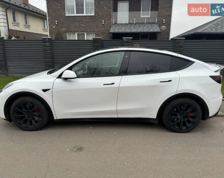 Белый Тесла Model Y, объемом двигателя 0 л и пробегом 47 тыс. км за 29500 $, фото 2 на Automoto.ua
