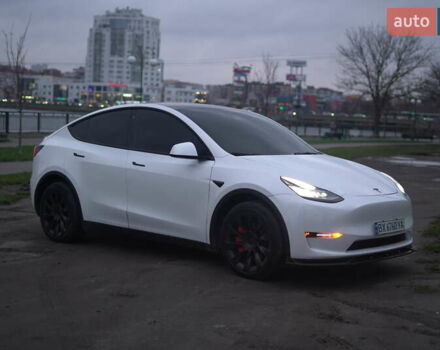 Білий Тесла Model Y, об'ємом двигуна 0 л та пробігом 66 тис. км за 23500 $, фото 2 на Automoto.ua