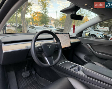 Тесла Model Y 2021 в Николаеве на Automoto.ua Белый Тесла Model Y, объемом двигателя 0 л и пробегом 80 тыс. км за 24999 $, фото 22 на Automoto.ua