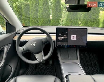 Белый Тесла Model Y, объемом двигателя 0 л и пробегом 40 тыс. км за 28600 $, фото 45 на Automoto.ua