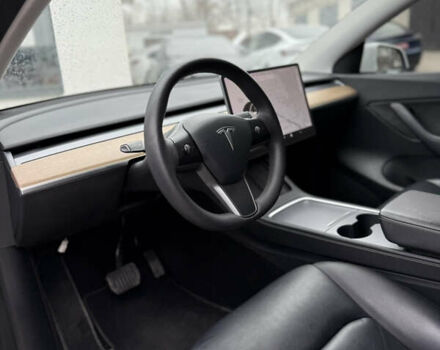 Белый Тесла Model Y, объемом двигателя 0 л и пробегом 77 тыс. км за 24200 $, фото 26 на Automoto.ua