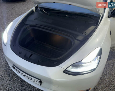 Белый Тесла Model Y, объемом двигателя 0 л и пробегом 128 тыс. км за 22600 $, фото 30 на Automoto.ua