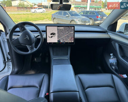 Белый Тесла Model Y, объемом двигателя 0 л и пробегом 120 тыс. км за 32500 $, фото 1 на Automoto.ua