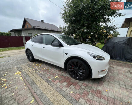 Белый Тесла Model Y, объемом двигателя 0 л и пробегом 92 тыс. км за 23500 $, фото 2 на Automoto.ua
