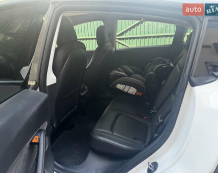 Белый Тесла Model Y, объемом двигателя 0 л и пробегом 69 тыс. км за 25900 $, фото 14 на Automoto.ua