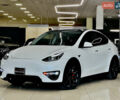 Білий Тесла Model Y, об'ємом двигуна 0 л та пробігом 74 тис. км за 24999 $, фото 1 на Automoto.ua