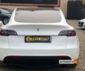 Белый Тесла Model Y, объемом двигателя 75 л и пробегом 45 тыс. км за 35999 $, фото 4 на Automoto.ua