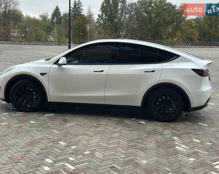 Білий Тесла Model Y, об'ємом двигуна 0 л та пробігом 85 тис. км за 26700 $, фото 3 на Automoto.ua