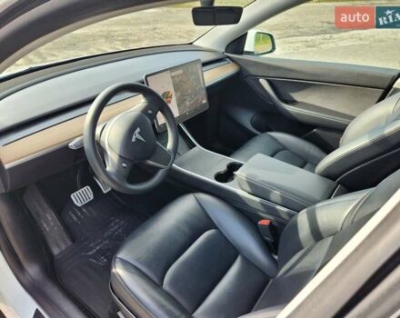 Белый Тесла Model Y, объемом двигателя 0 л и пробегом 98 тыс. км за 22500 $, фото 14 на Automoto.ua