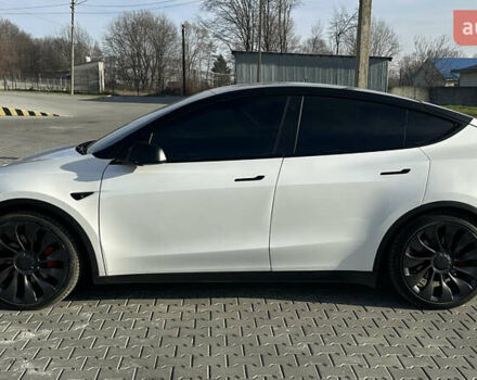 Білий Тесла Model Y, об'ємом двигуна 0 л та пробігом 63 тис. км за 28700 $, фото 10 на Automoto.ua