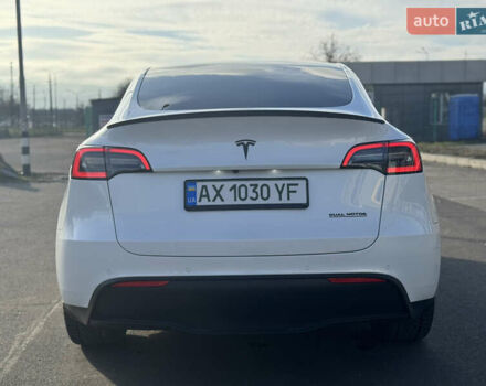 Білий Тесла Model Y, об'ємом двигуна 0 л та пробігом 53 тис. км за 28000 $, фото 5 на Automoto.ua