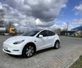 Белый Тесла Model Y, объемом двигателя 0 л и пробегом 66 тыс. км за 23999 $, фото 2 на Automoto.ua