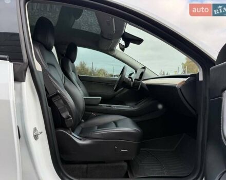 Тесла Model Y 2022 в Ровно на Automoto.ua Белый Тесла Model Y, объемом двигателя 0 л и пробегом 83 тыс. км за 22500 $, фото 57 на Automoto.ua