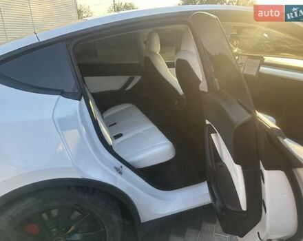 Белый Тесла Model Y, объемом двигателя 0 л и пробегом 25 тыс. км за 35500 $, фото 33 на Automoto.ua