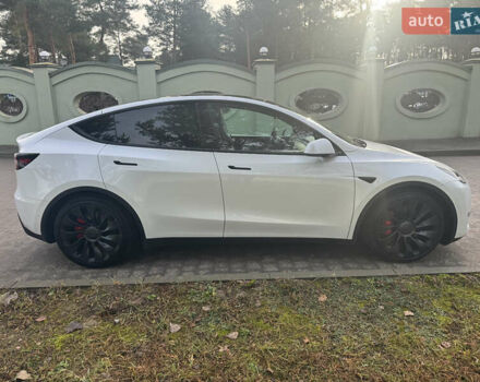 Белый Тесла Model Y, объемом двигателя 0 л и пробегом 86 тыс. км за 24500 $, фото 4 на Automoto.ua