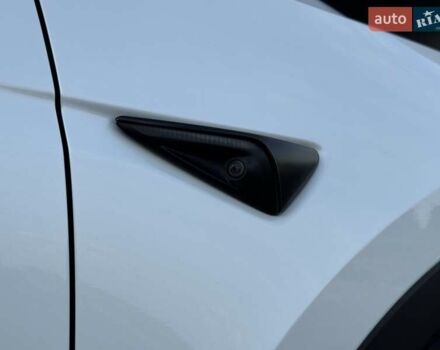Белый Тесла Model Y, объемом двигателя 0 л и пробегом 42 тыс. км за 39900 $, фото 28 на Automoto.ua