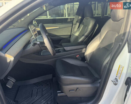 Білий Тесла Model Y, об'ємом двигуна 0 л та пробігом 53 тис. км за 28000 $, фото 12 на Automoto.ua