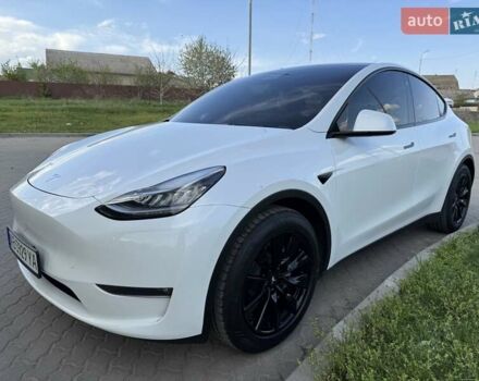 Белый Тесла Model Y, объемом двигателя 0 л и пробегом 59 тыс. км за 28800 $, фото 50 на Automoto.ua