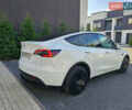 Белый Тесла Model Y, объемом двигателя 0 л и пробегом 96 тыс. км за 20000 $, фото 5 на Automoto.ua