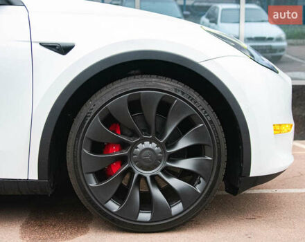Белый Тесла Model Y, объемом двигателя 0 л и пробегом 20 тыс. км за 44999 $, фото 24 на Automoto.ua