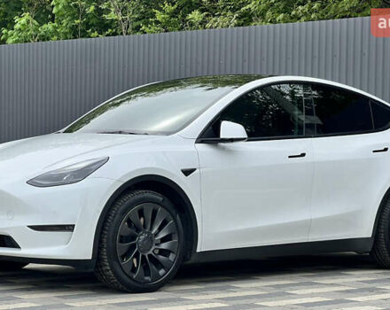Белый Тесла Model Y, объемом двигателя 0 л и пробегом 90 тыс. км за 34999 $, фото 7 на Automoto.ua