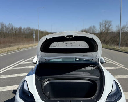 Белый Тесла Model Y, объемом двигателя 0 л и пробегом 35 тыс. км за 33000 $, фото 16 на Automoto.ua