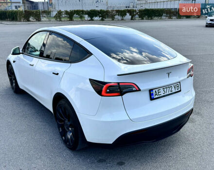 Белый Тесла Model Y, объемом двигателя 0 л и пробегом 64 тыс. км за 28500 $, фото 7 на Automoto.ua