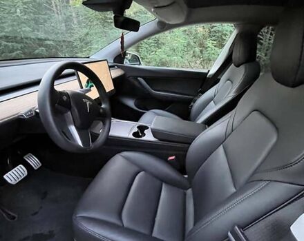 Белый Тесла Model Y, объемом двигателя 0 л и пробегом 8 тыс. км за 35000 $, фото 24 на Automoto.ua