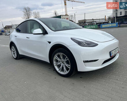 Білий Тесла Model Y, об'ємом двигуна 0 л та пробігом 15 тис. км за 27999 $, фото 1 на Automoto.ua