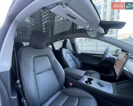 Белый Тесла Model Y, объемом двигателя 0 л и пробегом 1 тыс. км за 39000 $, фото 9 на Automoto.ua