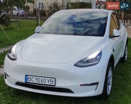 Белый Тесла Model Y, объемом двигателя 0 л и пробегом 69 тыс. км за 23500 $, фото 2 на Automoto.ua