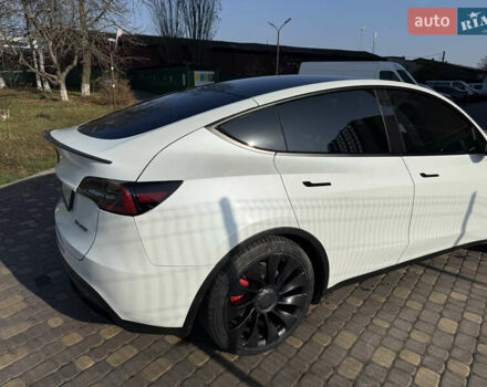 Белый Тесла Model Y, объемом двигателя 0 л и пробегом 102 тыс. км за 26000 $, фото 7 на Automoto.ua