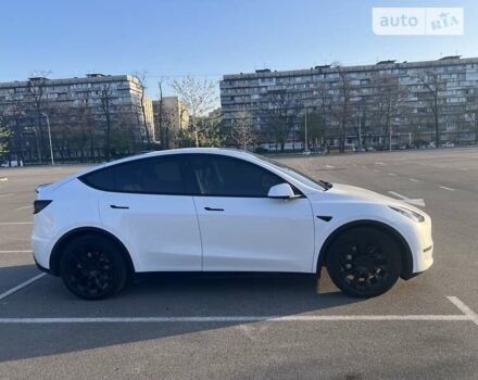 Белый Тесла Model Y, объемом двигателя 0 л и пробегом 24 тыс. км за 36500 $, фото 3 на Automoto.ua