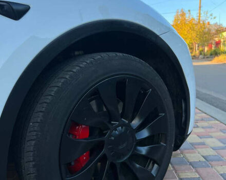 Белый Тесла Model Y, объемом двигателя 0 л и пробегом 28 тыс. км за 38000 $, фото 11 на Automoto.ua