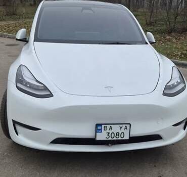 Белый Тесла Model Y, объемом двигателя 0 л и пробегом 27 тыс. км за 29000 $, фото 30 на Automoto.ua