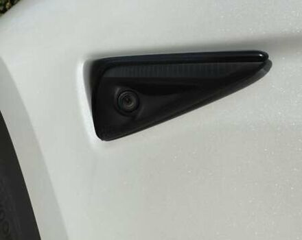 Белый Тесла Model Y, объемом двигателя 0 л и пробегом 55 тыс. км за 27599 $, фото 27 на Automoto.ua