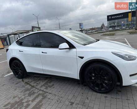 Білий Тесла Model Y, об'ємом двигуна 0 л та пробігом 52 тис. км за 25900 $, фото 5 на Automoto.ua