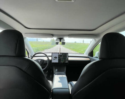 Белый Тесла Model Y, объемом двигателя 0 л и пробегом 76 тыс. км за 24900 $, фото 28 на Automoto.ua