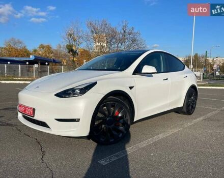 Белый Тесла Model Y, объемом двигателя 0 л и пробегом 39 тыс. км за 32500 $, фото 1 на Automoto.ua