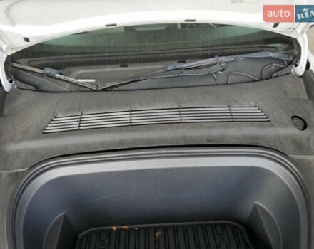 Белый Тесла Model Y, объемом двигателя 0 л и пробегом 53 тыс. км за 17700 $, фото 10 на Automoto.ua