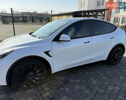 Белый Тесла Model Y, объемом двигателя 0 л и пробегом 102 тыс. км за 26000 $, фото 2 на Automoto.ua