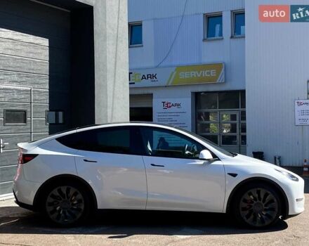 Тесла Model Y 2022 у Києві на Automoto.ua Білий Тесла Model Y, об'ємом двигуна 0 л та пробігом 59 тис. км за 31999 $, фото 10 на Automoto.ua