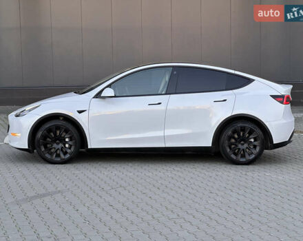 Белый Тесла Model Y, объемом двигателя 0 л и пробегом 47 тыс. км за 25900 $, фото 5 на Automoto.ua