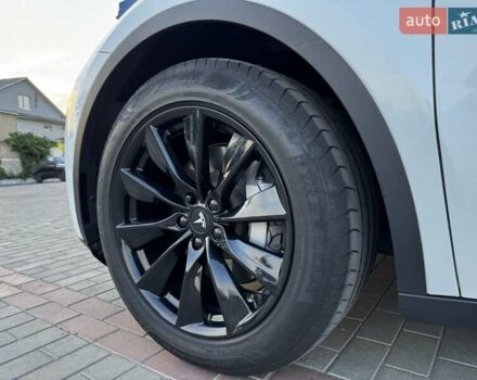 Белый Тесла Model Y, объемом двигателя 0 л и пробегом 59 тыс. км за 28800 $, фото 84 на Automoto.ua