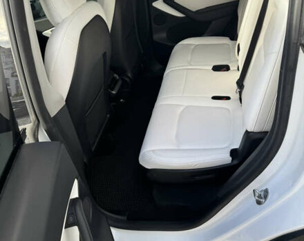 Белый Тесла Model Y, объемом двигателя 0 л и пробегом 95 тыс. км за 25500 $, фото 4 на Automoto.ua